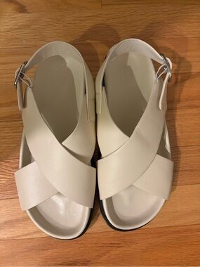 Nordstrom Cream Cross-Strap Buckle Sandals